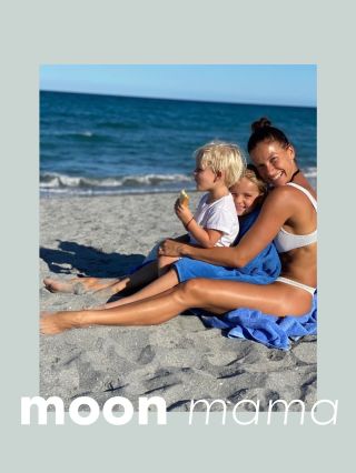 Shout-out to Moon Mama @fitmomtess 🌊🐆🔥 Jestli je na světě někdo, koho perfektně vystihuje co nosí na sobě, tak je to právě...