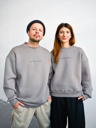 Být ve stejném hrníčku je základ každé dobré rodiny. 😜 Mikina Rocket Daddy nově i v barvě Mocha Dream! ☕️ Shop online. 💥...